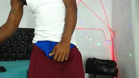 Snapshot of damian_hart_24cm chatting on 03.01.26 damian_hart_24cm online show from 03.01.26