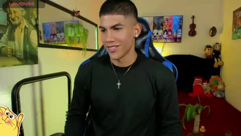 Snapshot of damian_latinxxx chatting on 05.04.26 Damian online show from 05.04.26