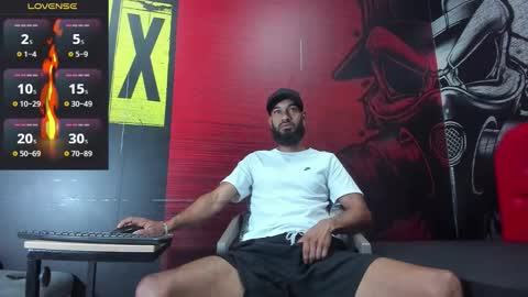 Snapshot of damian_shakur chatting on 10.17.25 damian_shakur online show from 10.17.25