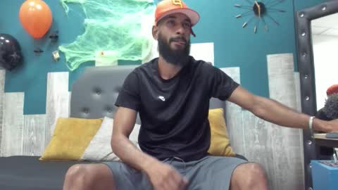 Snapshot of damian_shakur chatting on 10.24.25 damian_shakur online show from 10.24.25