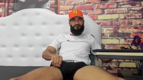 Snapshot of damian_shakur chatting on 11.20.25 damian_shakur online show from 11.20.25