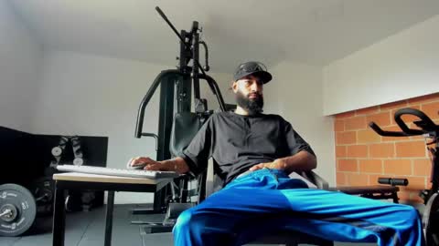 Snapshot of damian_shakur chatting on 11.22.25 damian_shakur online show from 11.22.25