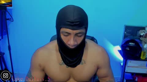 Snapshot of damian_torner chatting on 04.27.26 Damian torner online show from 04.27.26