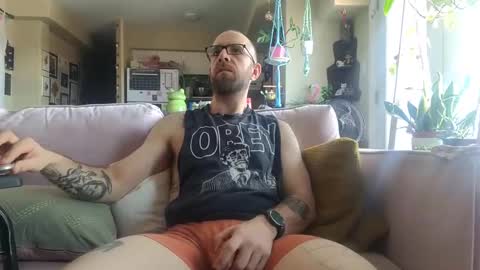 Snapshot of damien_mace chatting on 02.02.25 damien_mace online show from 02.02.25