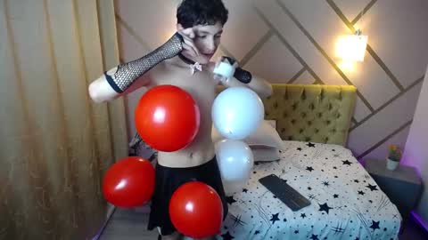 Snapshot of damiian21_ chatting on 02.19.25 Damiian21 online show from 02.19.25