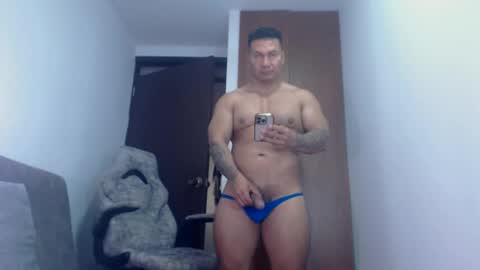 Snapshot of dammuscle chatting on 05.29.26 dammuscle online show from 05.29.26