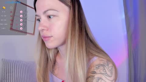 Snapshot of damn_cutie chatting on 04.19.26 Tiana online show from 04.19.26