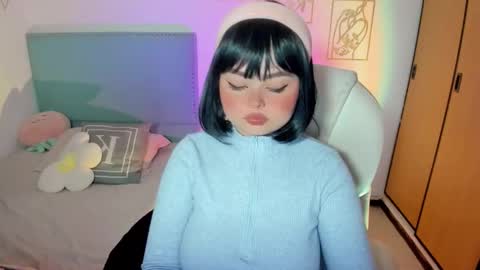 Snapshot of damn_that_booty chatting on 11.06.25 Criss online show from 11.06.25