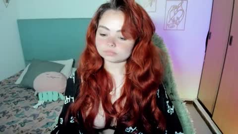 Snapshot of damn_that_booty chatting on 11.19.25 Criss online show from 11.19.25