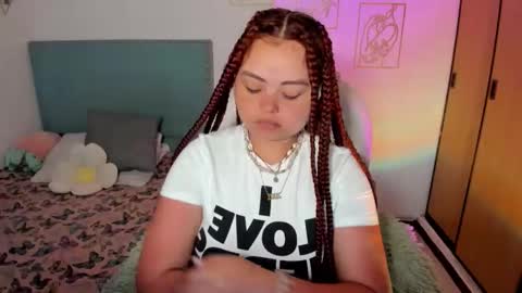 Snapshot of damn_that_booty chatting on 12.05.25 Criss online show from 12.05.25