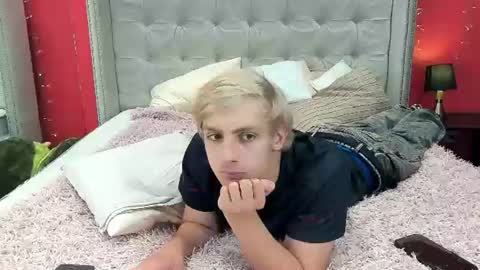 Snapshot of damonlux chatting on 07.24.26 Damon online show from 07.24.26