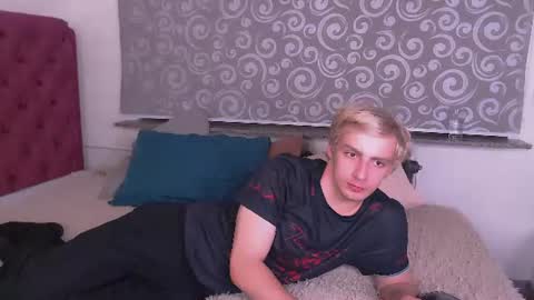 Snapshot of damonlux chatting on 07.27.26 Damon online show from 07.27.26