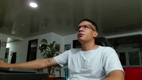 damyan_2003 online show from 04.07.26