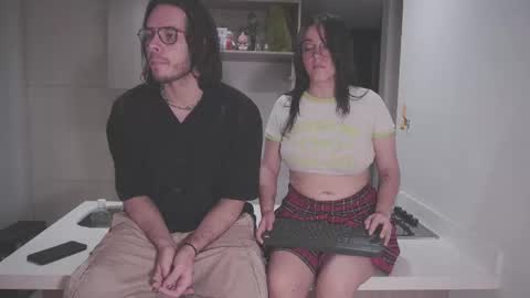 Snapshot of dan_and_daya chatting on 11.21.25 AbyssVoid online show from 11.21.25