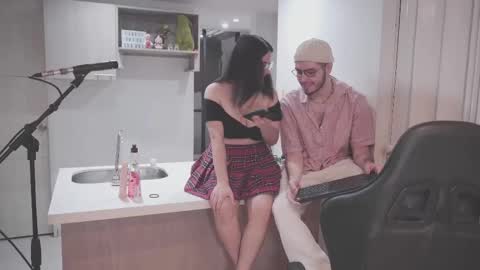 Snapshot of dan_and_daya chatting on 11.23.25 AbyssVoid online show from 11.23.25