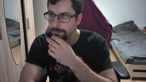 King Dan online show from 09.15.25