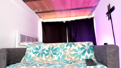 Snapshot of dana_777 chatting on 10.30.25 Dayana  online show from 10.30.25