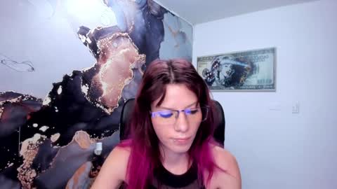 Danaa Rey online show from 02.07.25