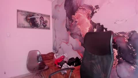 Danaa Rey online show from 03.10.25