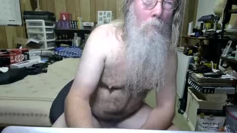 Snapshot of danagm chatting on 12.16.24 Dana online show from 12.16.24