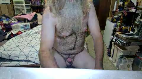 Snapshot of danagm chatting on 09.11.25 Dana online show from 09.11.25