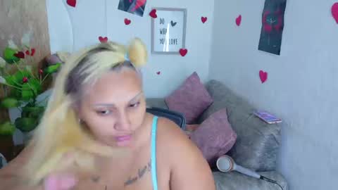 Snapshot of danalaleska chatting on 01.17.26 danalaleska online show from 01.17.26