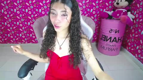 Snapshot of danatella_a chatting on 02.12.25 Danatella online show from 02.12.25
