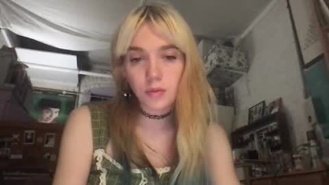 Snapshot of danceissexisbeauty2 chatting on 11.17.25 Your submissive patient online show from 11.17.25