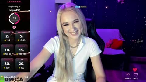 Snapshot of dances_queen chatting on 07.16.26 dances_queen online show from 07.16.26