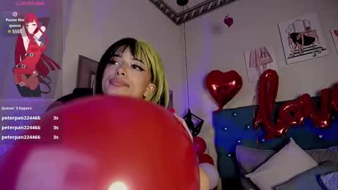 Snapshot of dandarkie01 chatting on 02.15.25 dandarkie online show from 02.15.25