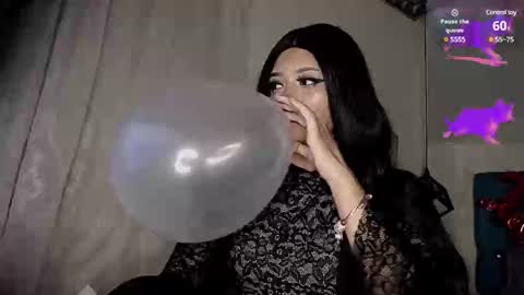 Snapshot of dandarkie01 chatting on 02.19.25 dandarkie online show from 02.19.25