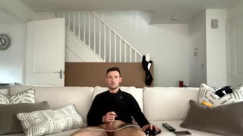 Snapshot of dandg_ chatting on 02.06.25 dandg_ online show from 02.06.25