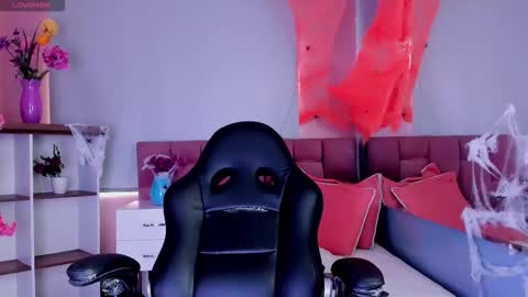 Snapshot of dandii_69 chatting on 10.15.25 dandii 69 online show from 10.15.25