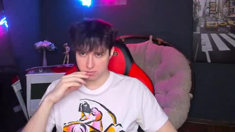 Snapshot of danee_williams chatting on 04.04.26 Danee Williams online show from 04.04.26