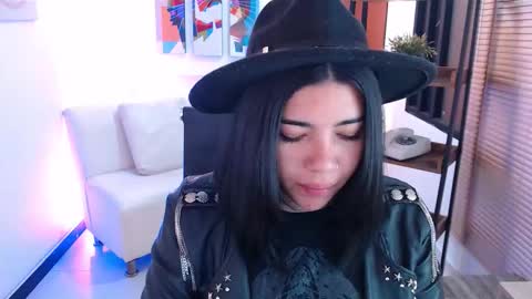 Snapshot of dangel_noir6 chatting on 11.28.25 Veronica online show from 11.28.25