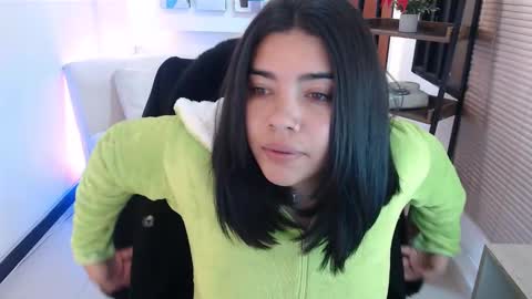 Snapshot of dangel_noir6 chatting on 12.20.25 Veronica online show from 12.20.25