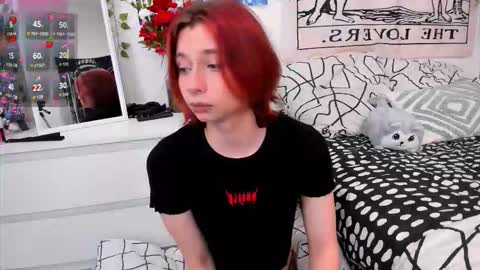 Snapshot of dani_mur chatting on 09.10.25 Daniel online show from 09.10.25
