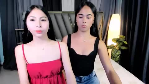 Snapshot of danicamiller chatting on 12.21.25 danicamiller online show from 12.21.25