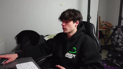 DANIEL SHAWN online show from 01.05.26