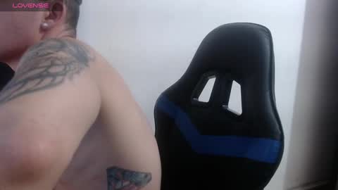 Snapshot of daniel_vargas5 chatting on 01.18.25 Daniel online show from 01.18.25