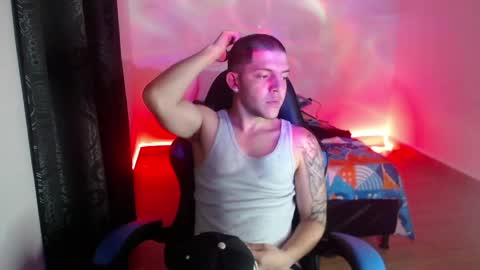 Snapshot of daniel_vargas5 chatting on 02.05.25 Daniel online show from 02.05.25
