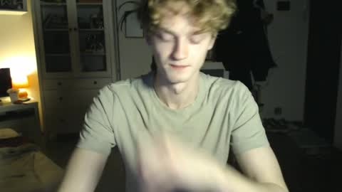 Snapshot of daniel_yumm chatting on 04.07.26 Daniel online show from 04.07.26