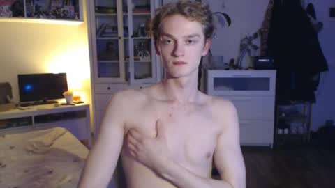 Snapshot of daniel_yumm chatting on 04.09.26 Daniel online show from 04.09.26