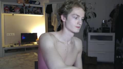 Snapshot of daniel_yumm chatting on 04.15.26 Daniel online show from 04.15.26
