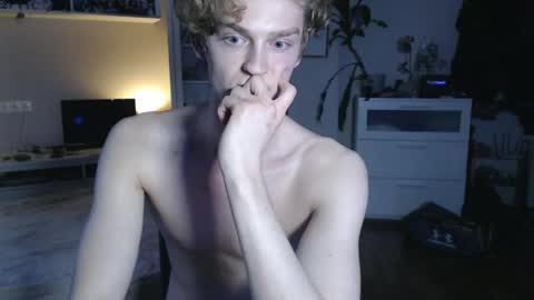 Snapshot of daniel_yumm chatting on 04.19.26 Daniel online show from 04.19.26