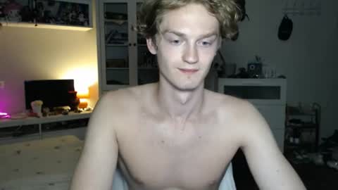 Snapshot of daniel_yumm chatting on 06.26.26 Daniel online show from 06.26.26
