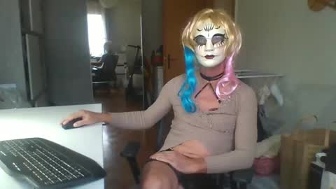 Snapshot of daniela69i chatting on 12.19.24 newcumer online show from 12.19.24