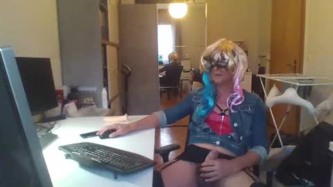 Snapshot of daniela69i chatting on 02.12.25 newcumer online show from 02.12.25