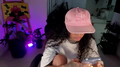 Snapshot of daniela_arenas chatting on 04.22.26 daniela_arenas online show from 04.22.26