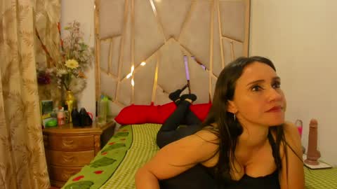 Snapshot of daniela_casallass chatting on 04.18.26 Daniela online show from 04.18.26